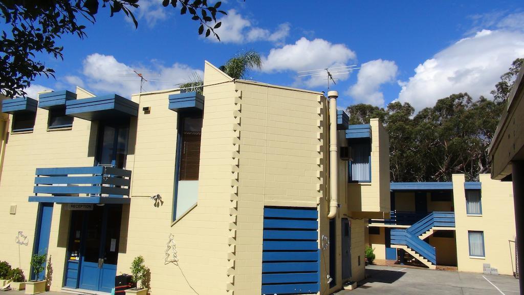Pathfinder Motel Melbourne Exterior photo